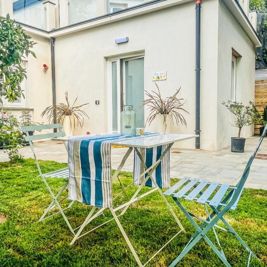 Flavia'S Lemons Bed & Breakfast Sorrento Exterior foto