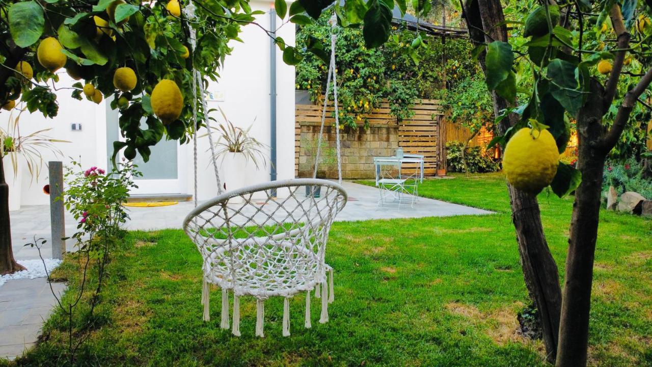 Flavia'S Lemons Bed & Breakfast Sorrento Exterior foto